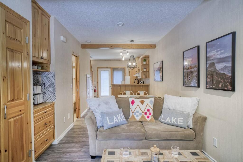 5 Mins To Banff - Cozy Townhome 2Br&2Bath - Banff Pass Included Canmore Dış mekan fotoğraf