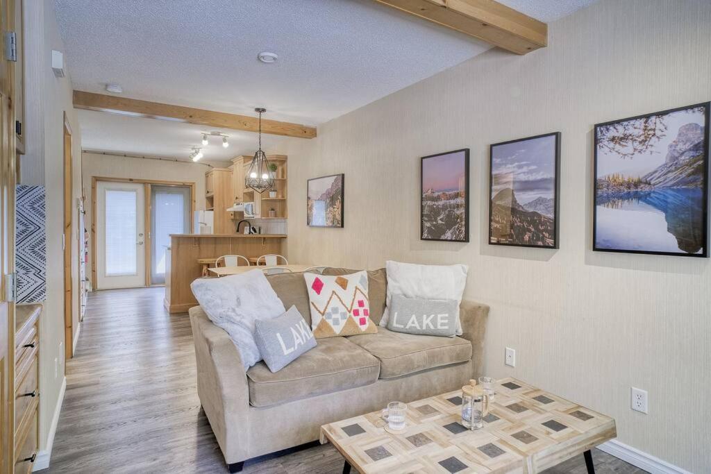 5 Mins To Banff - Cozy Townhome 2Br&2Bath - Banff Pass Included Canmore Dış mekan fotoğraf