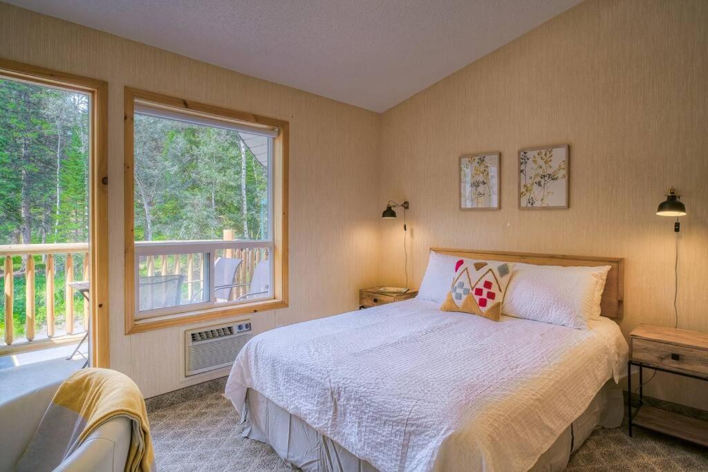 5 Mins To Banff - Cozy Townhome 2Br&2Bath - Banff Pass Included Canmore Dış mekan fotoğraf