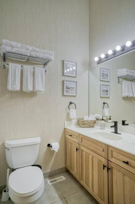 5 Mins To Banff - Cozy Townhome 2Br&2Bath - Banff Pass Included Canmore Dış mekan fotoğraf