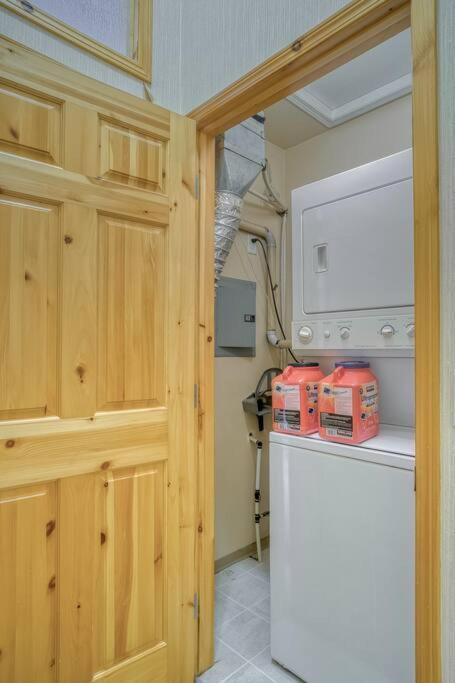 5 Mins To Banff - Cozy Townhome 2Br&2Bath - Banff Pass Included Canmore Dış mekan fotoğraf