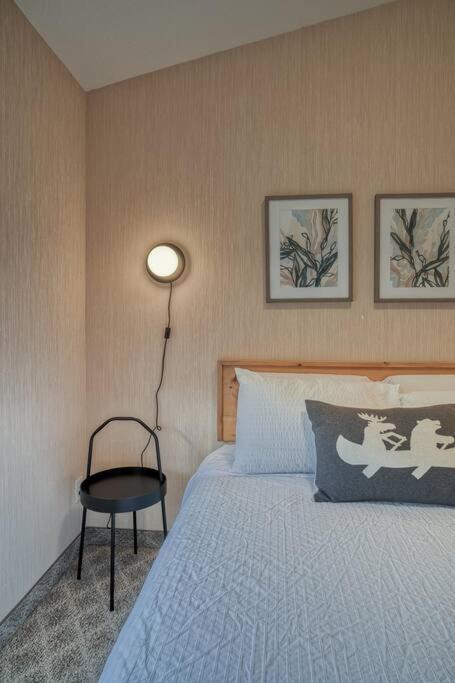 5 Mins To Banff - Cozy Townhome 2Br&2Bath - Banff Pass Included Canmore Dış mekan fotoğraf